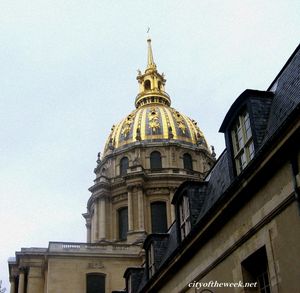 Pont des Invalides 1/4 by Tripoto
