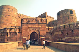You can’t miss these on your tour to Agra – Agra Fort and Fatehpur Sikhri