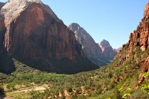 Zion National Park 1/7 by Tripoto