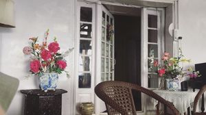 Don`t miss the chance to live in and experience authentic British colonial architecture
