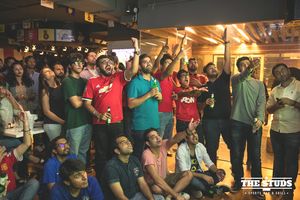 Top 10 Bars In Mumbai To Watch FIFA WC 2018 With A Big Screen And Flowing Drinks!