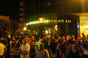 Dizengoff Square 1/3 by Tripoto