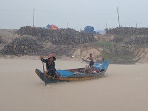Cambodia - Notes from a broken nation - 50 by 50