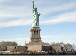 Statue of Liberty 1/13 by Tripoto