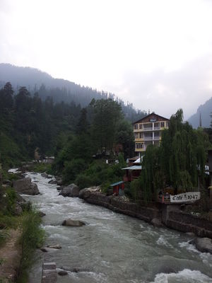 Old Manali- The River, the mountain chill, amazing food, trance.....