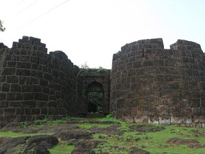Bankot Fort 1/1 by Tripoto