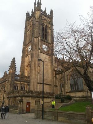 Manchester Cathedral 1/1 by Tripoto