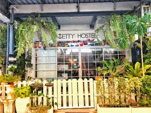 Jetty huahin hostel (บ้านทะเลหัวหิน) Nares Damri Alley 1/3 by Tripoto