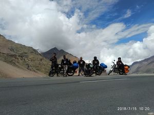 LEH-LADAKH BIKE TRIP -: ' DEL-MANALI-LEH-SRINAGAR-JAMMU-PATHANKOT-DEL '