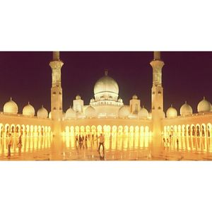 Sheikh Zayed Grand Mosque Center 1/3 by Tripoto