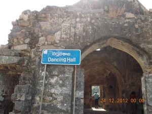 Kondapalli Fort 1/2 by Tripoto