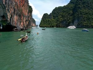 First timers to the land of smiles - Thailand!