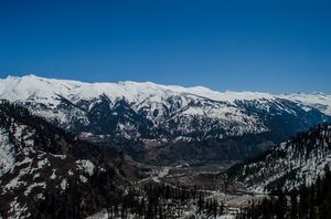 All set to fly!! Paragliding @ Solang Valley..
