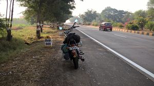 60 HOURS AND 1100 KMS UNPLANNED SOLO RIDE!
