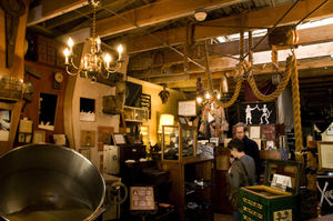 Valencia pirate shop 1/1 by Tripoto