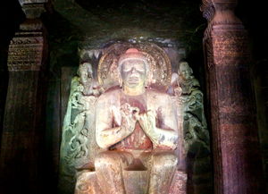Journey to the Cave City - A two day trip to Aurangabad
