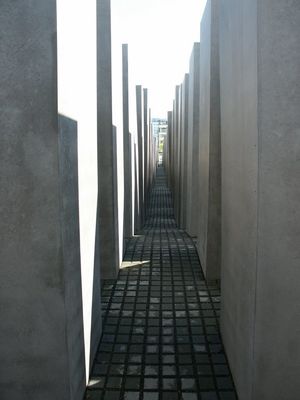 Holocaust Memorial 1/1 by Tripoto