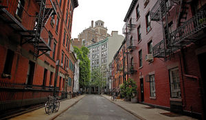THE BEST WALKING TOURS OF NEW YORK CITY