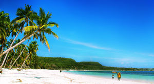Isolated Tropical Beach: Tanjung Bira, Indonesia