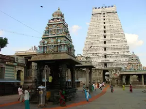 Arunachaleshwar Temple Kulam 1/undefined by Tripoto
