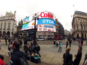 Piccadilly Circus 1/4 by Tripoto