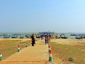 Chil-Li-Ka Lake (Chilika Lake , Puri, Orissa)