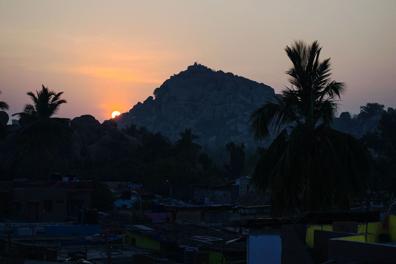 Photo of Hampi - The Remains of The Vijayanagar Empire (Photo Story) By Diptarka Gupta
