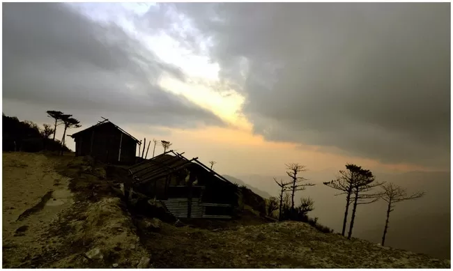 Photo of Sandakphu Trekkers Hut By Amit Mondal