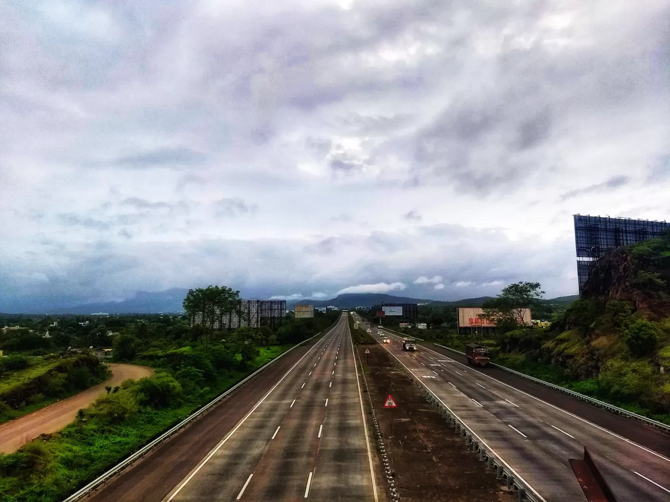 Photo of Mumbai - Pune Expressway By Vaibhav Jagtap