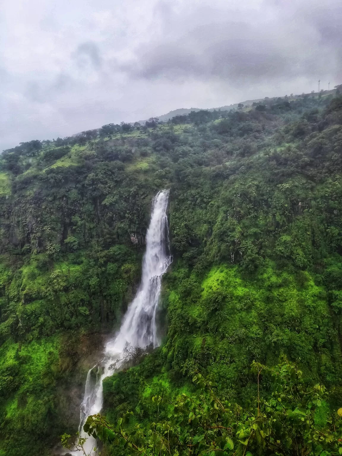 Photo of Thoseghar Waterfall By Vaibhav Jagtap