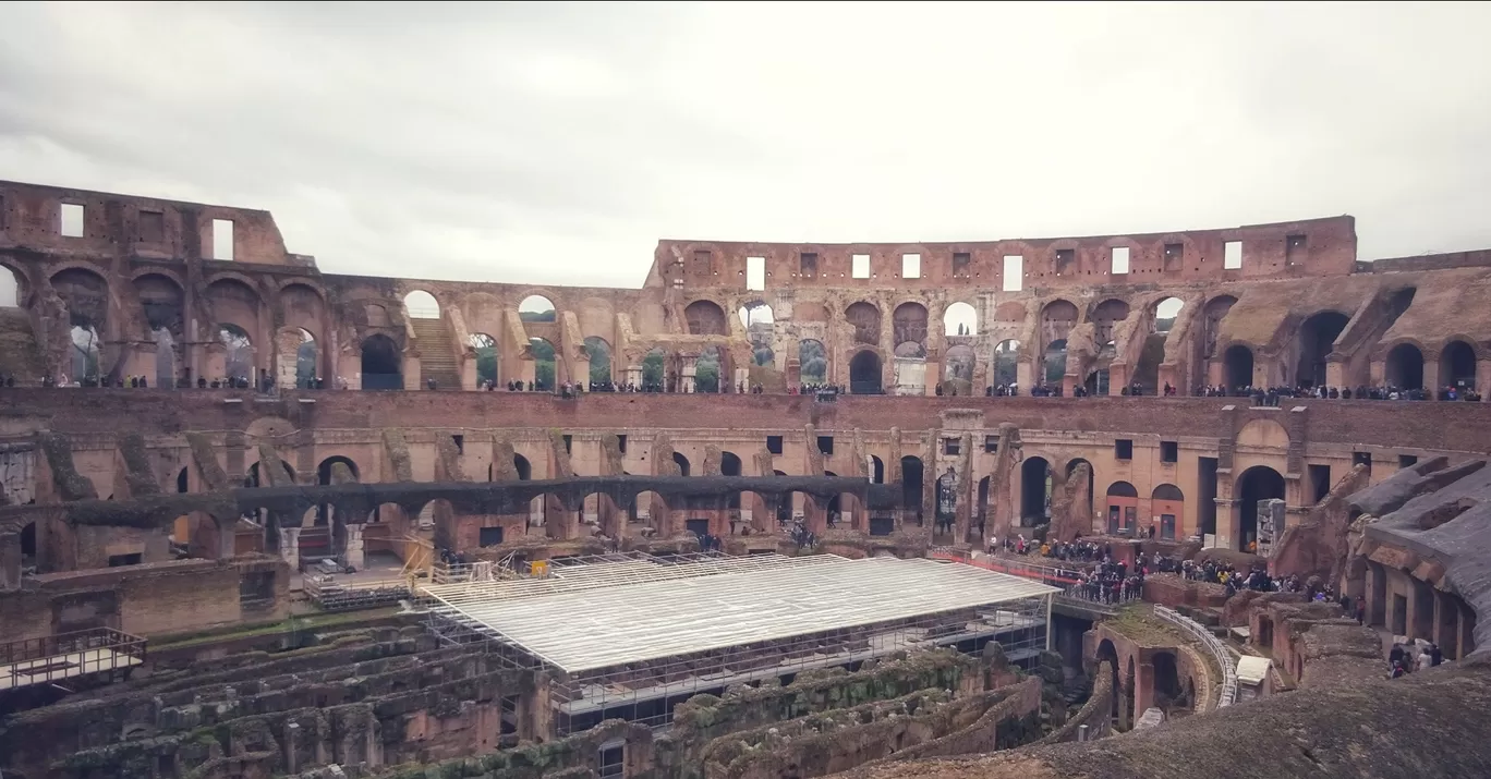 Photo of Colosseo By Meghali Ghosh