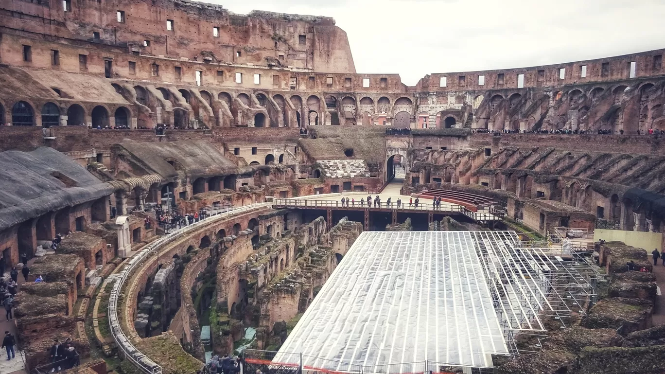 Photo of Colosseo By Meghali Ghosh