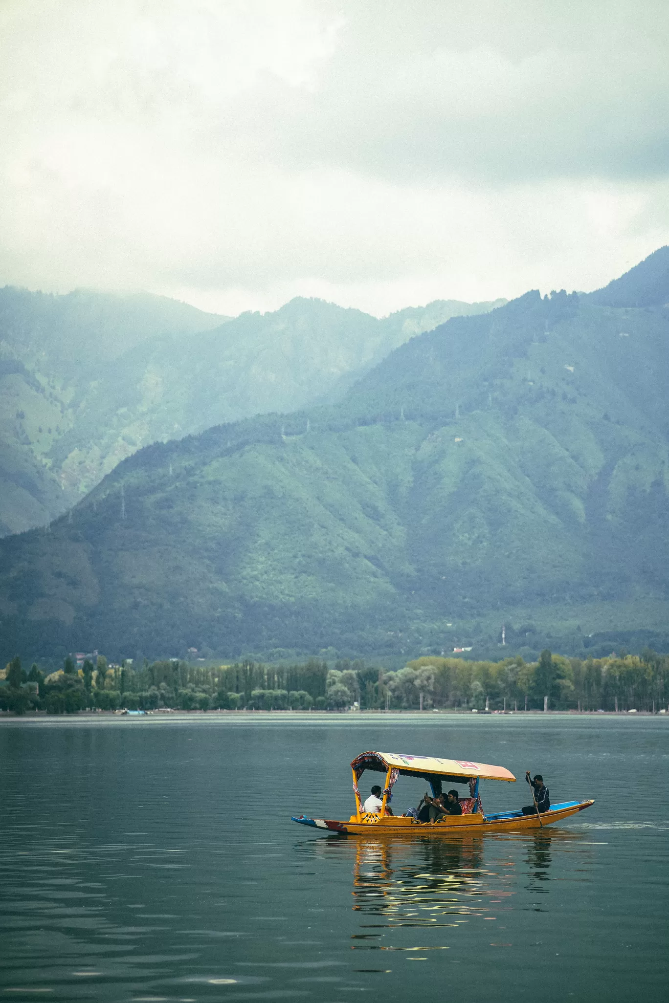 Photo of Dal Lake By Nikhlesh tyagi