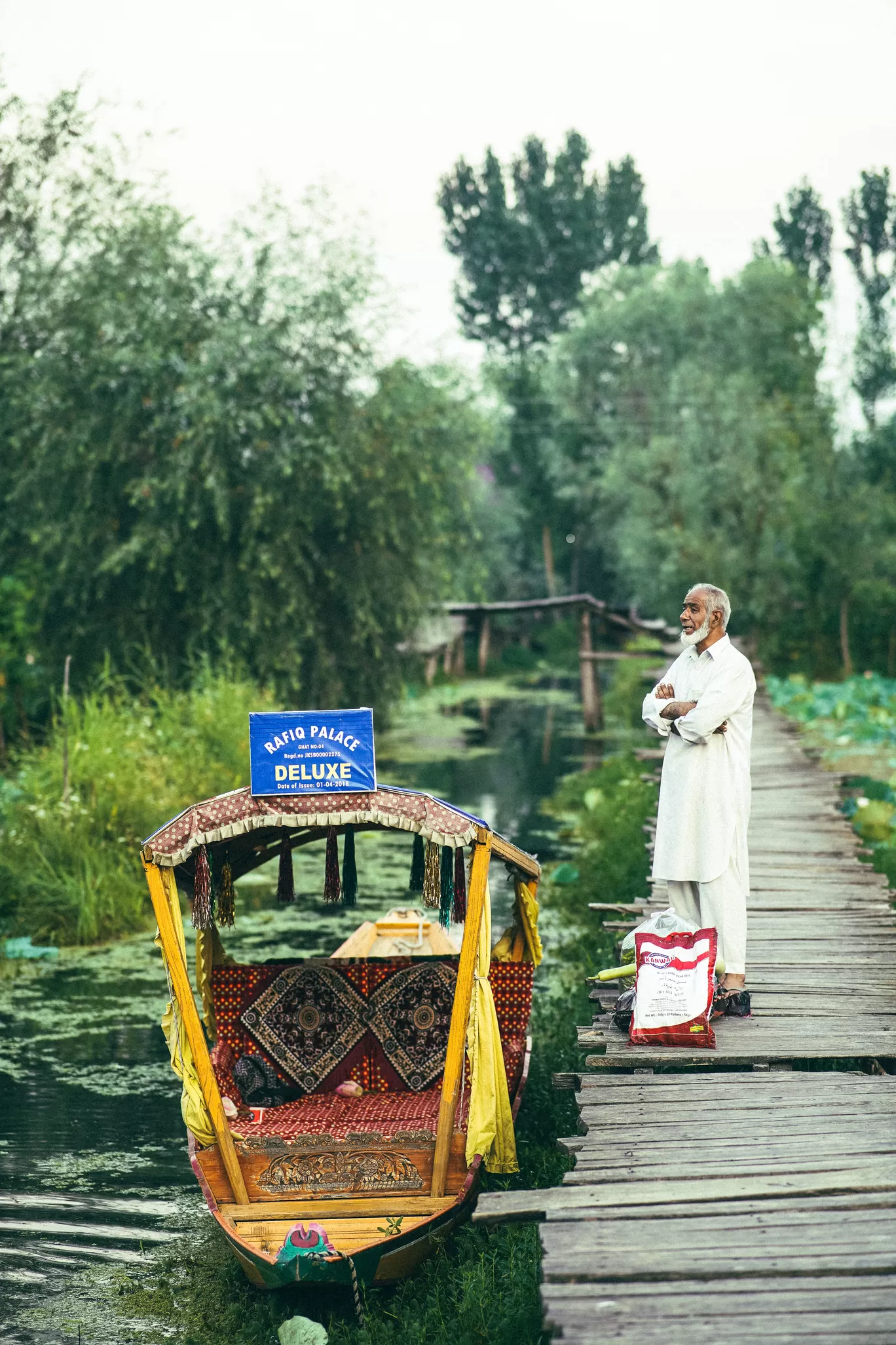 Photo of Dal Lake By Nikhlesh tyagi