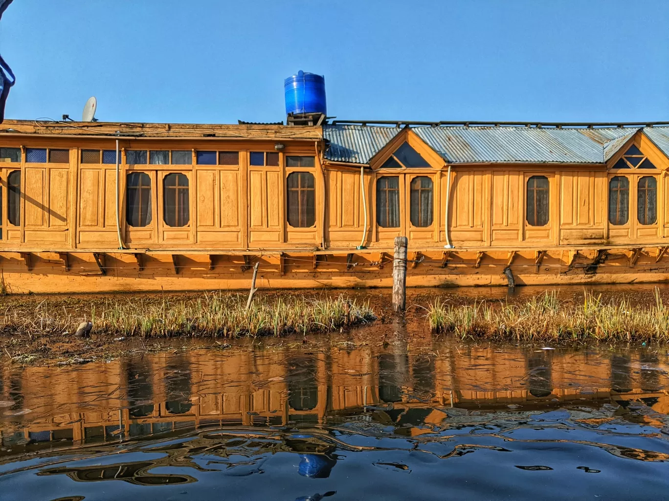 Photo of Dal Lake By Pradeep Ghora