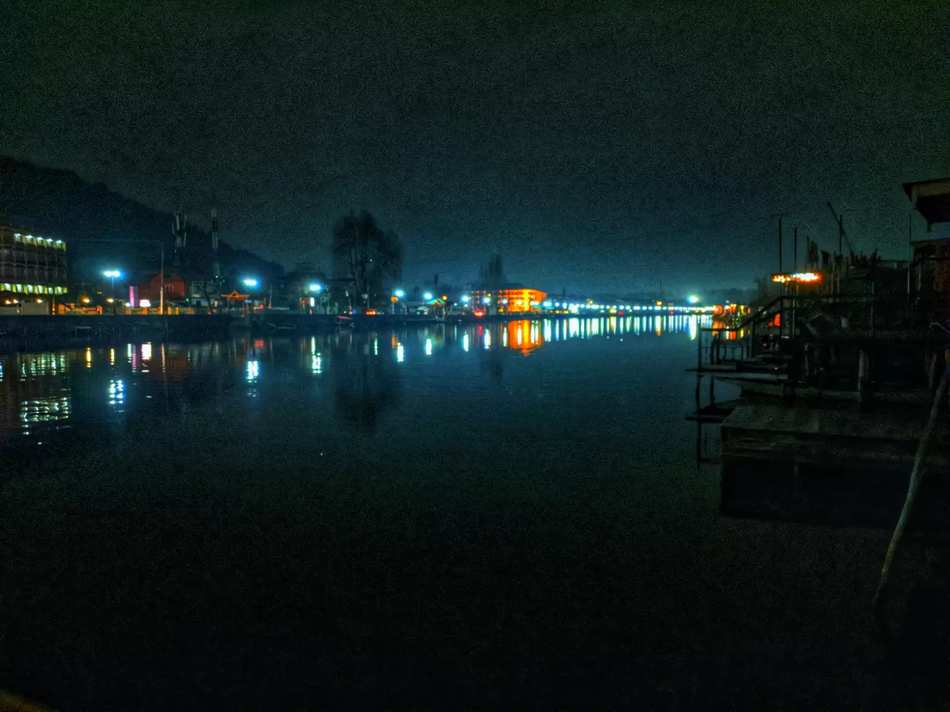 Photo of Dal Lake By Pradeep Ghora