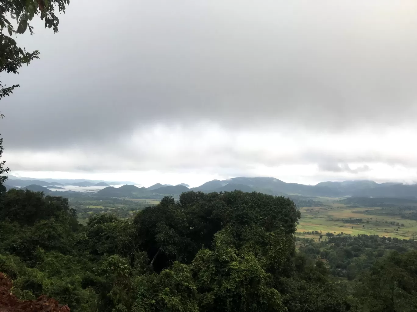 Photo of LAMBASINGI CLOUD VIEW POINT By yarlagadda saisudharsan 