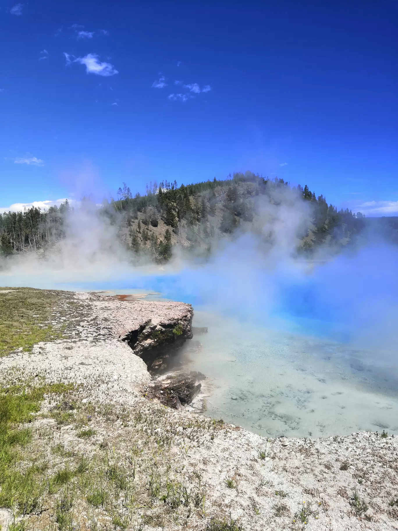 Photo of Yellowstone National Park By Vikas Chandra