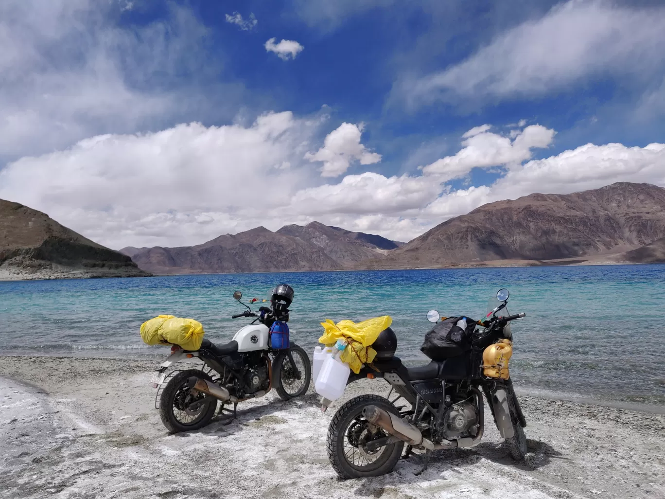 Photo of Pangong Lake By Vaibhav Choudhary