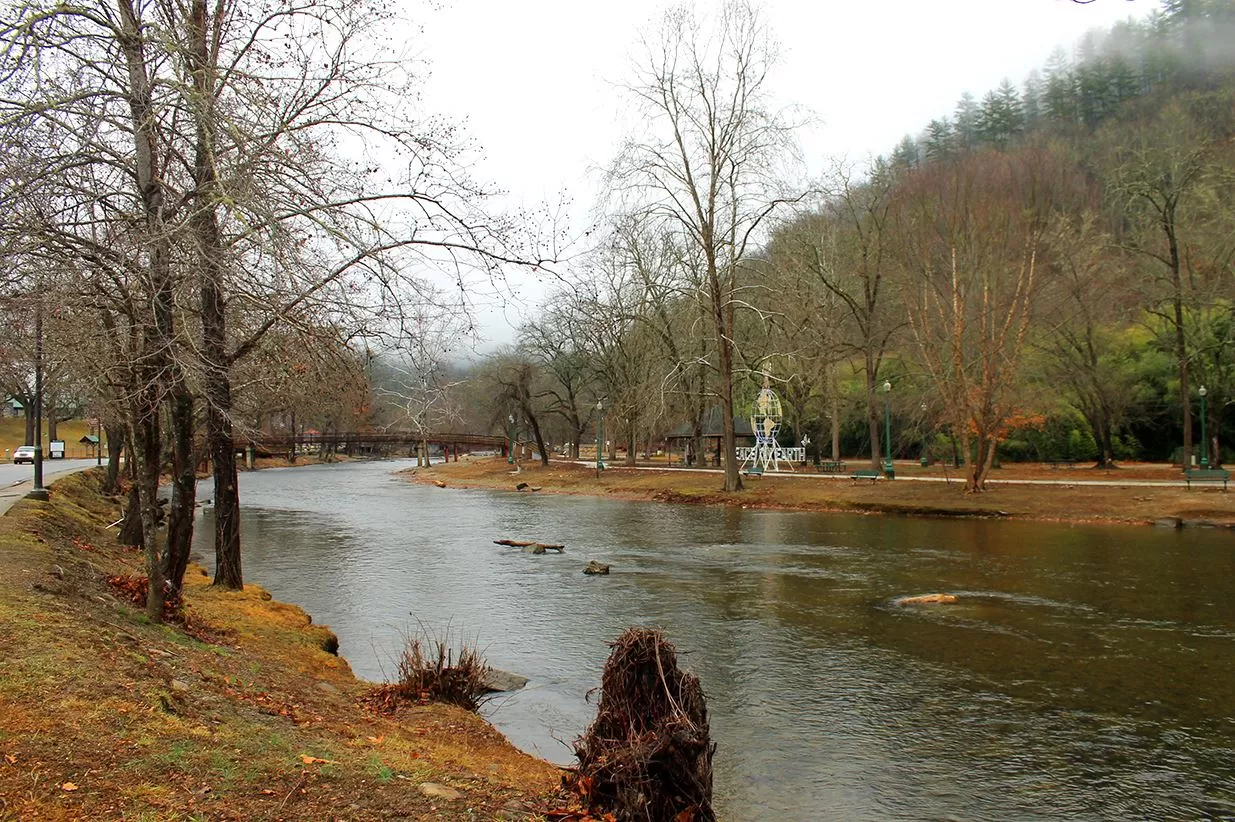 Photo of Smoky Mountain By Soumya Khurana