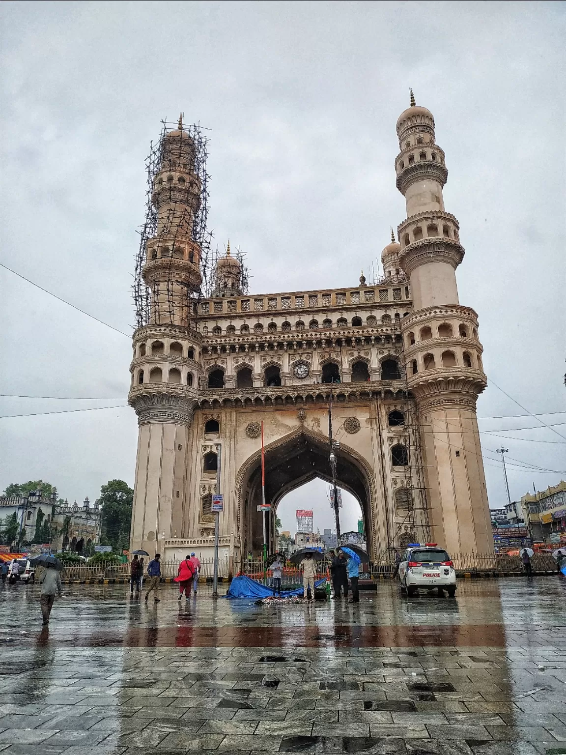 Photo of Hyderabad By Priyank Sinha (@theghumakkad_docsaab)