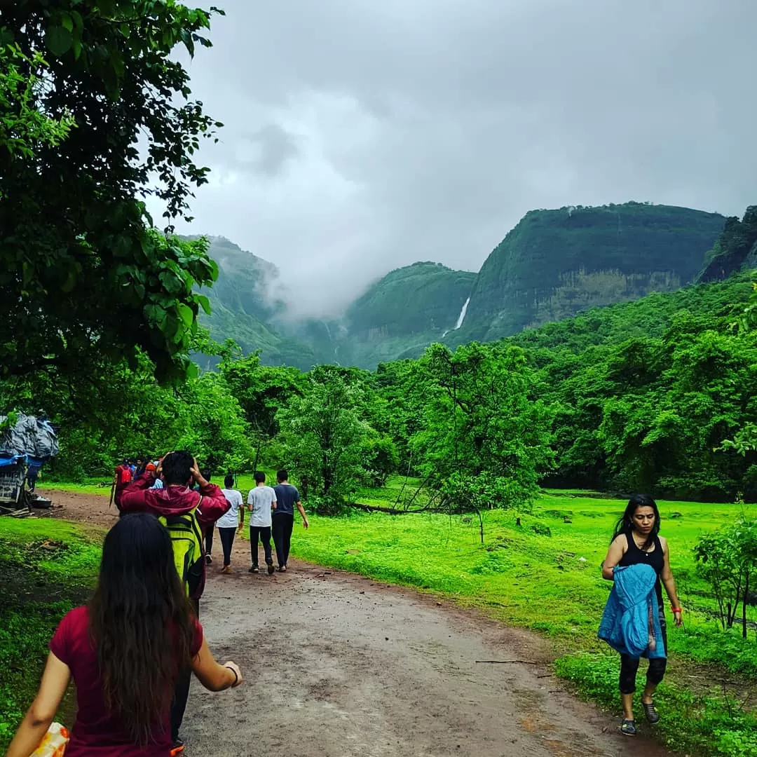 Photo of Devkund Waterfall By Deepanshu Gupta