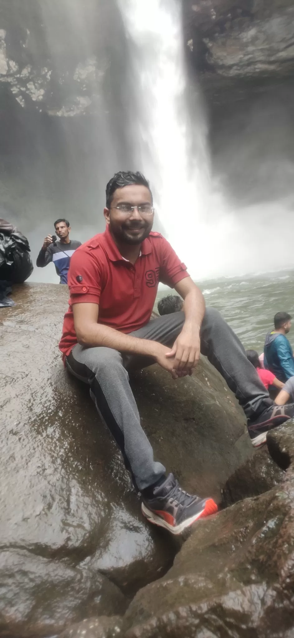 Photo of Devkund Waterfall By Deepanshu Gupta