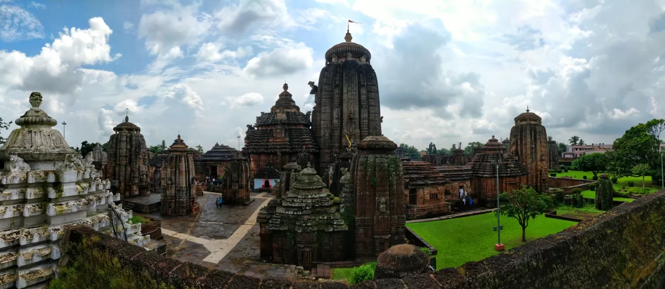 Photo of Lingaraj Temple By Pooja Khandelwal