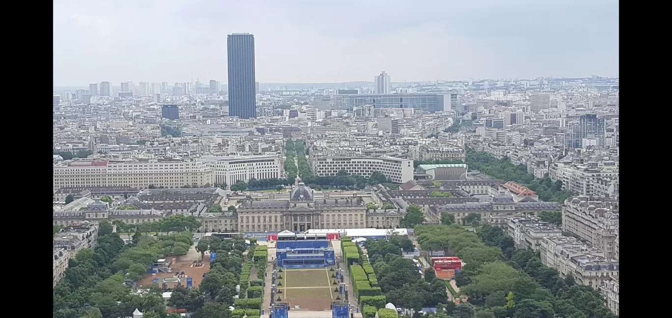 Photo of Eiffel Tower View By Shraddha Subramanian