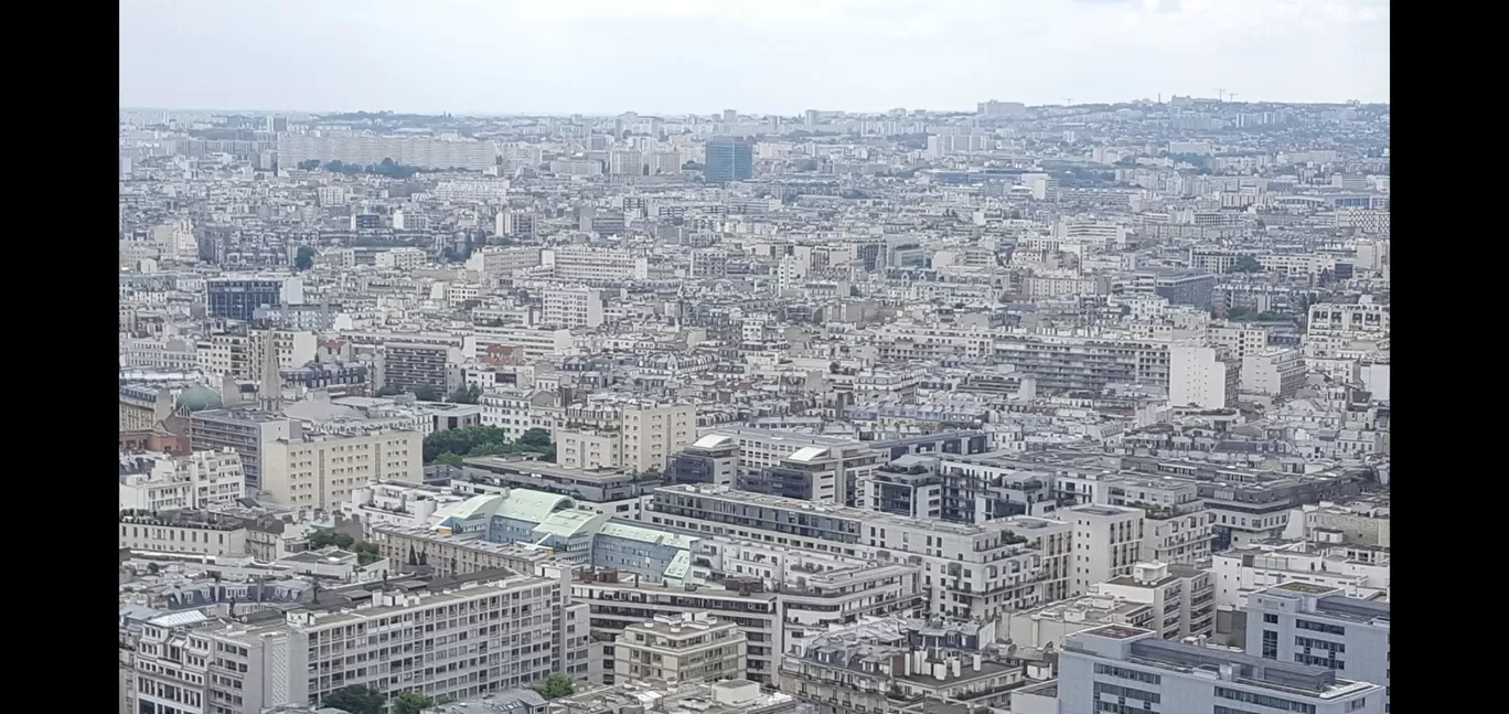 Photo of Eiffel Tower View By Shraddha Subramanian