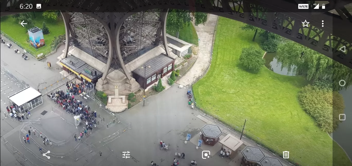 Photo of Eiffel Tower View By Shraddha Subramanian