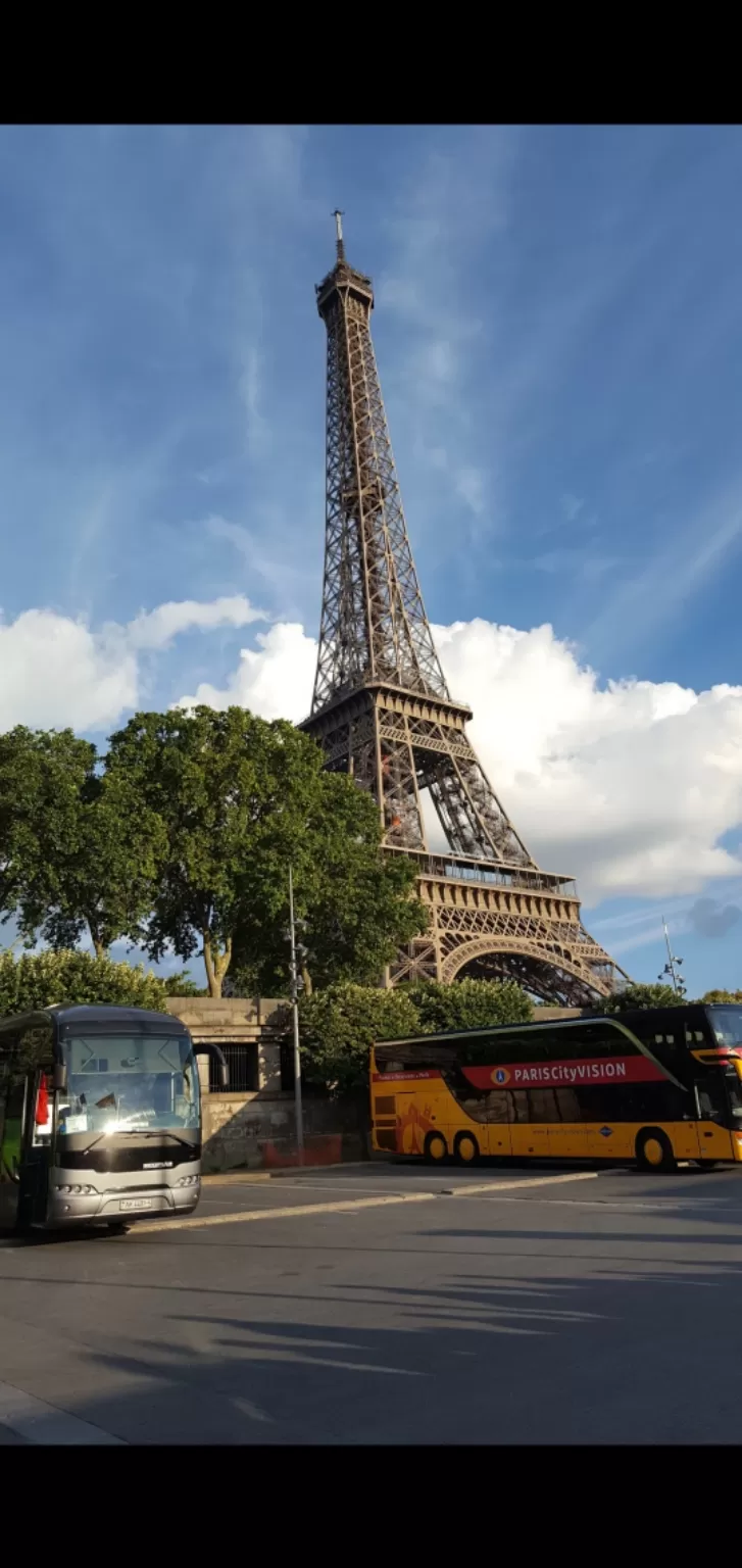 Photo of Eiffel Tower View By Shraddha Subramanian