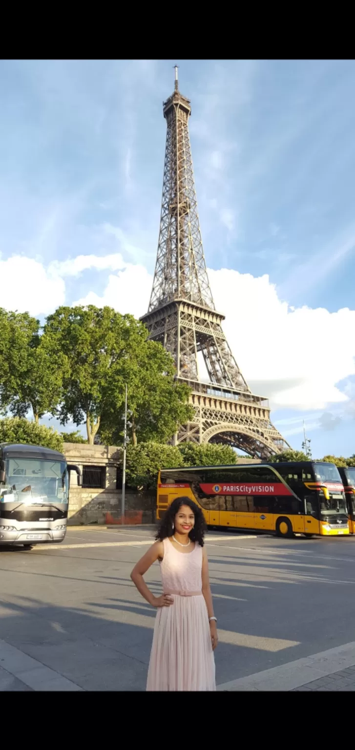 Photo of Eiffel Tower View By Shraddha Subramanian