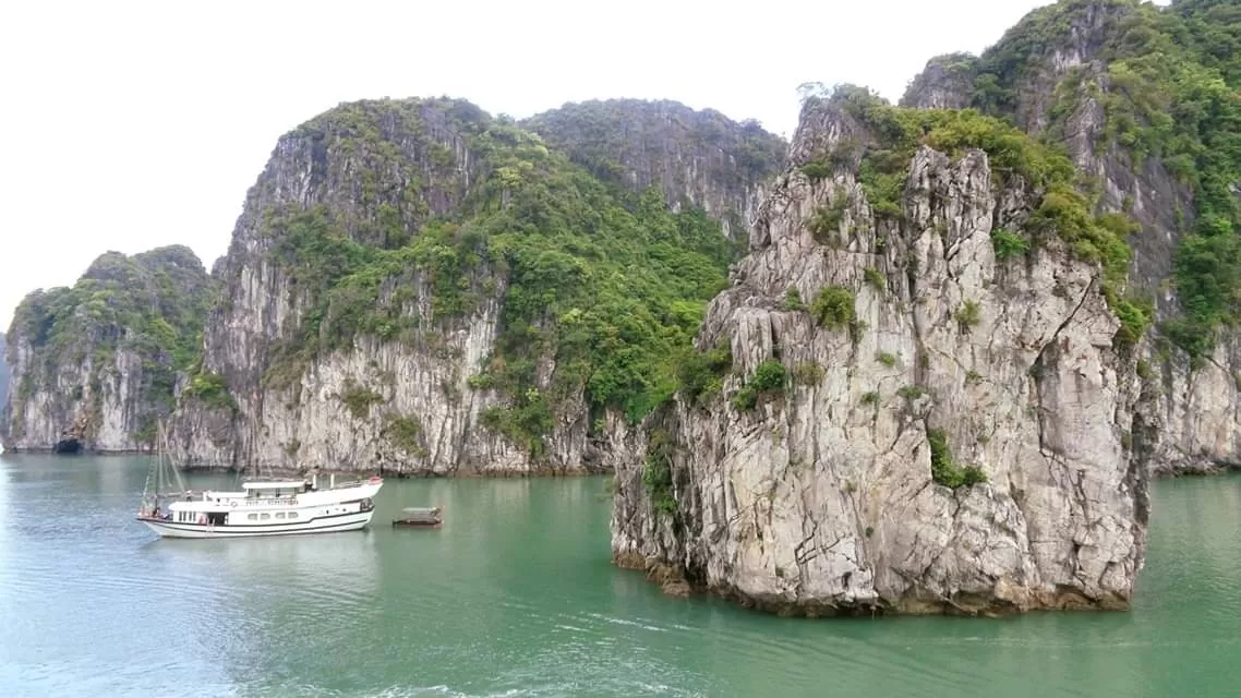 Photo of Bai Tu Long Bay By ashwathram